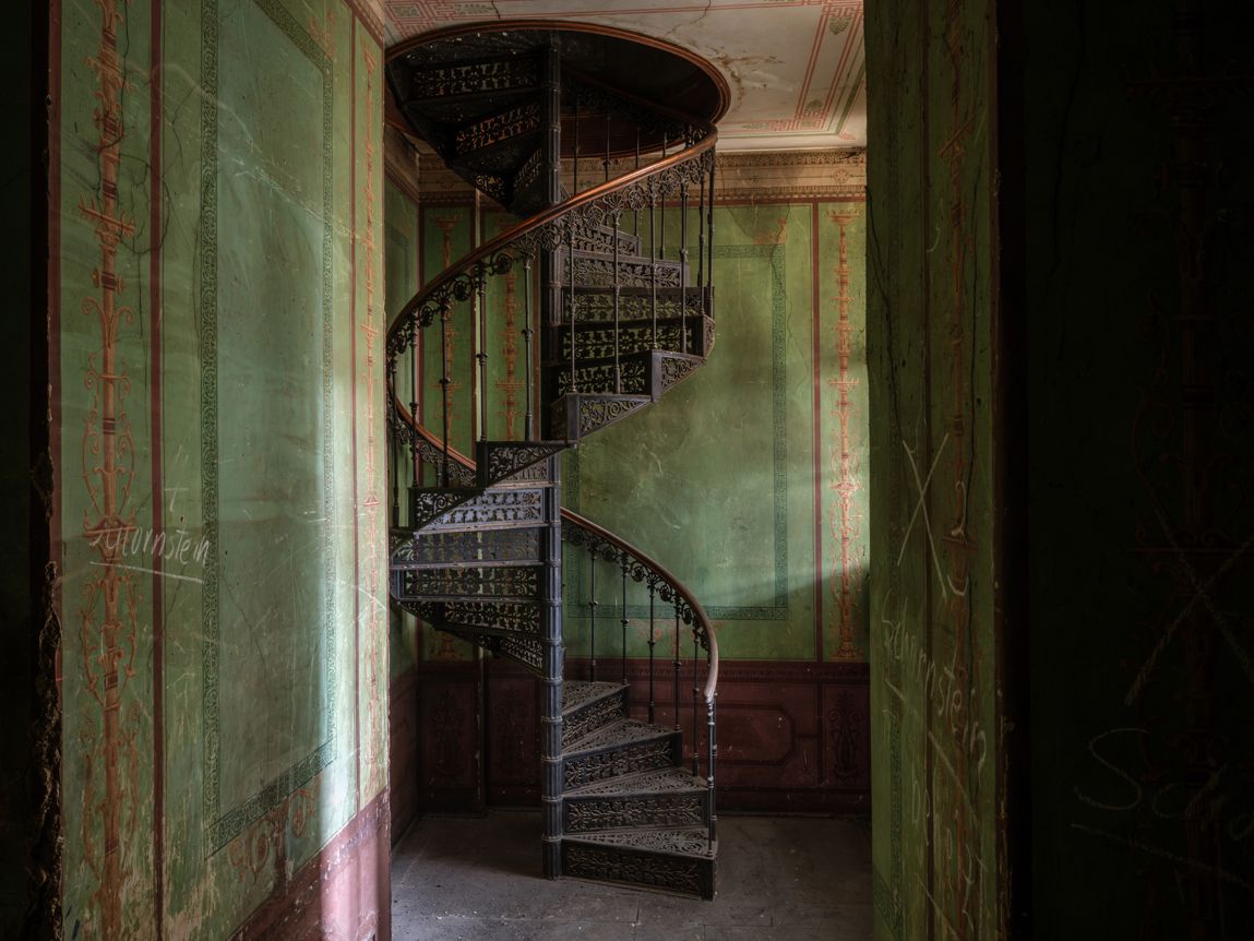 <p>Zauberhafte Treppe zu Büroräumen im Westflügel </p>