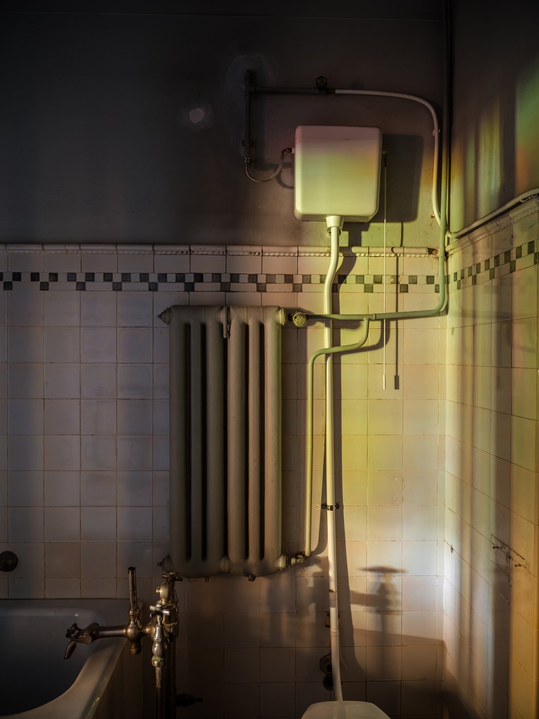 <p>Einblicke in ein Bad im 2. OG des Ostflügels</p>