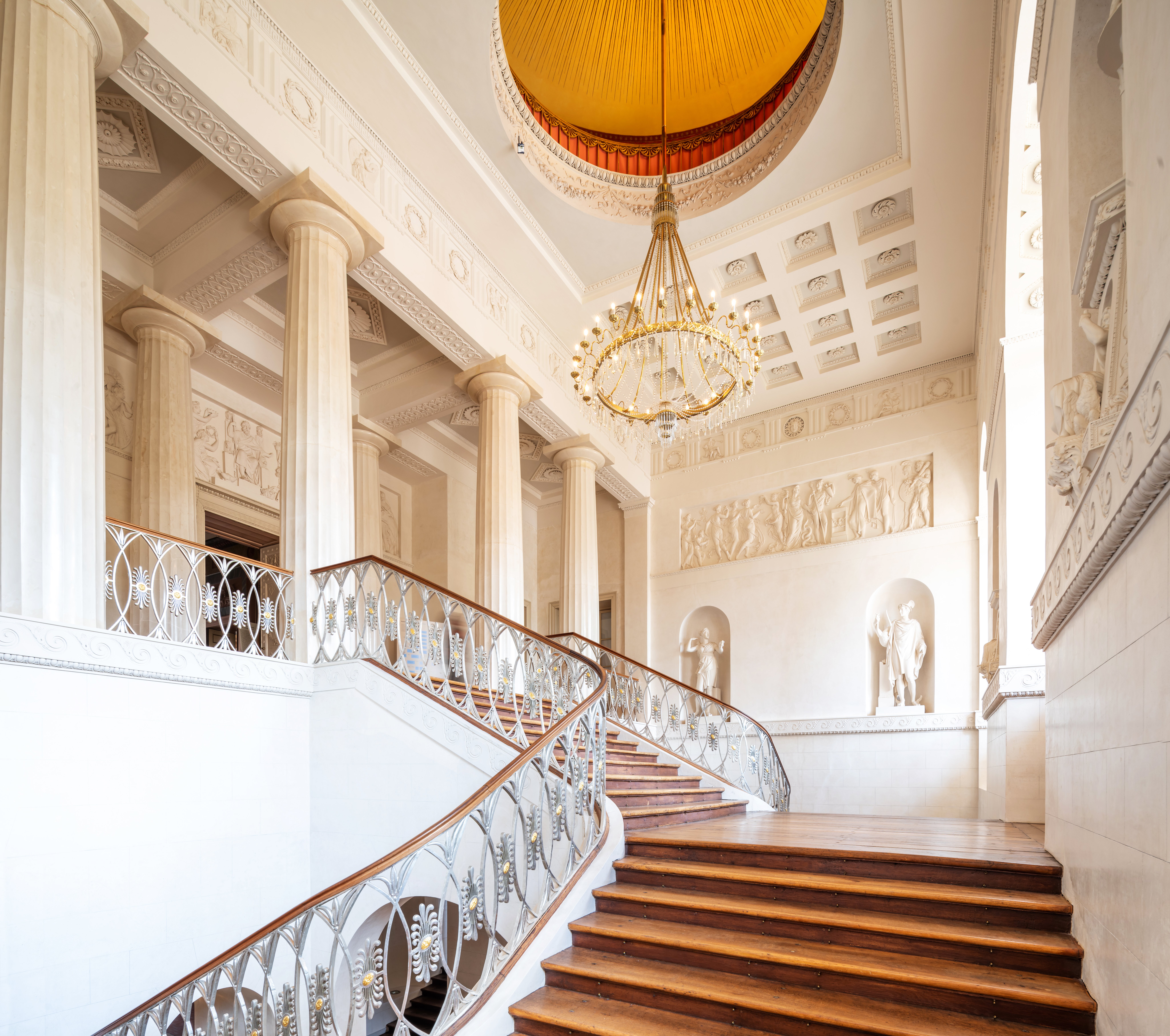<p>Das Gentzsche Treppenhaus im Ostflügel des Residenzschlosses Weimar. ©Thomas Müller | Klassik Stiftung Weimar</p>