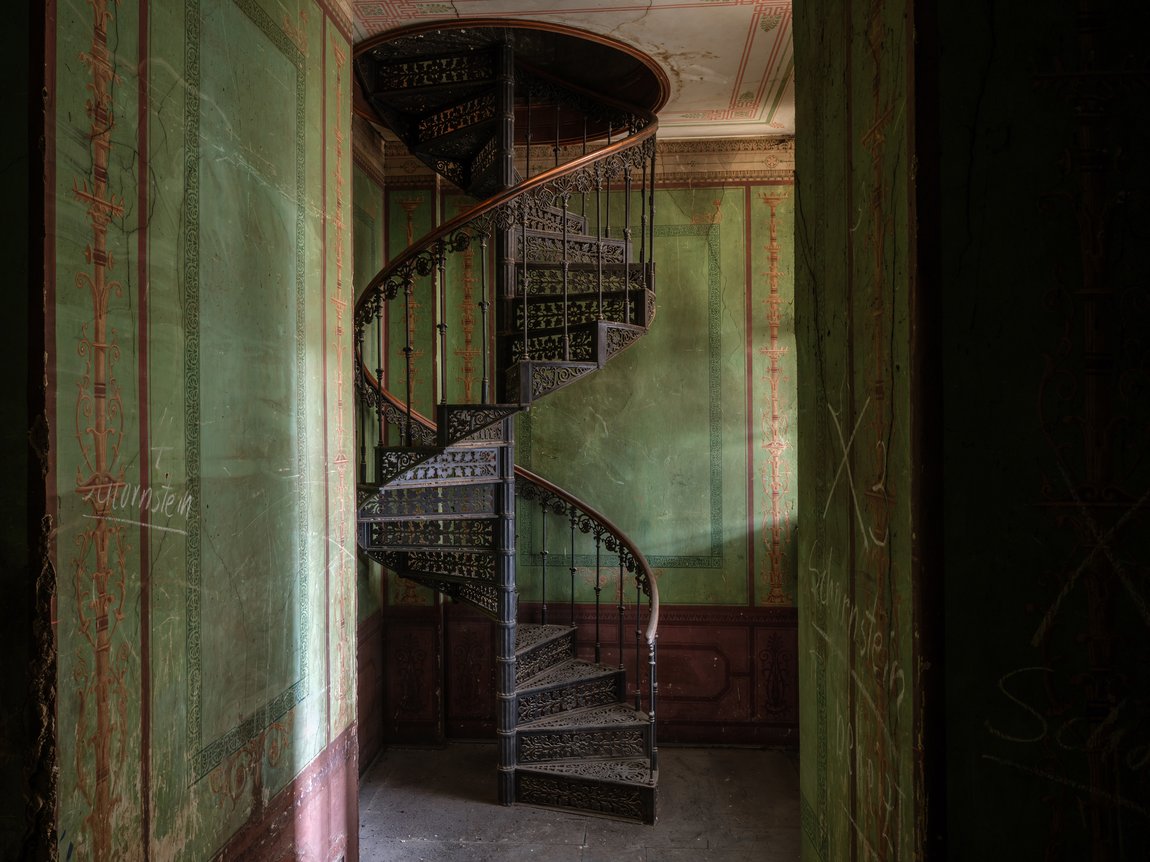 <p>Zauberhafte Treppe zu Büroräumen im Westflügel </p>